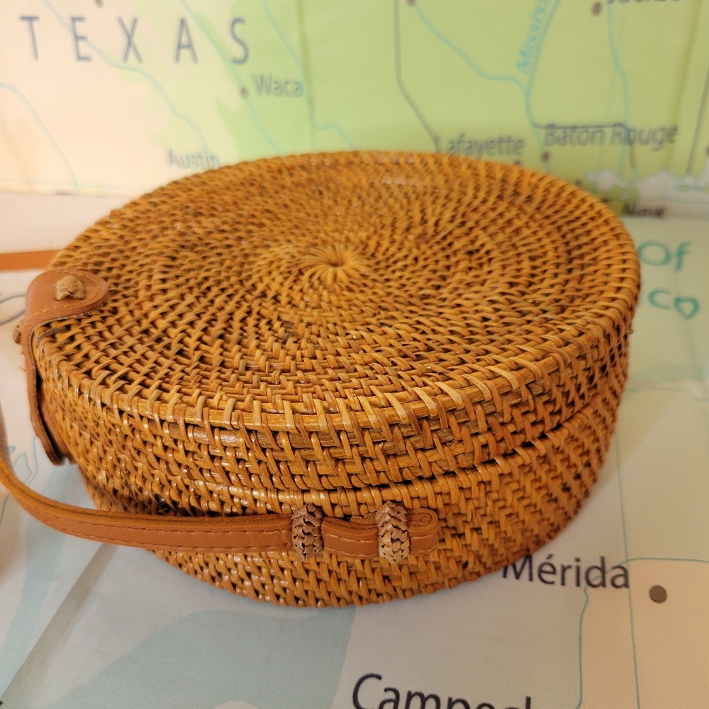 Vintage Round Woven Bag Purse Crossbody - Picture 7 of 10
